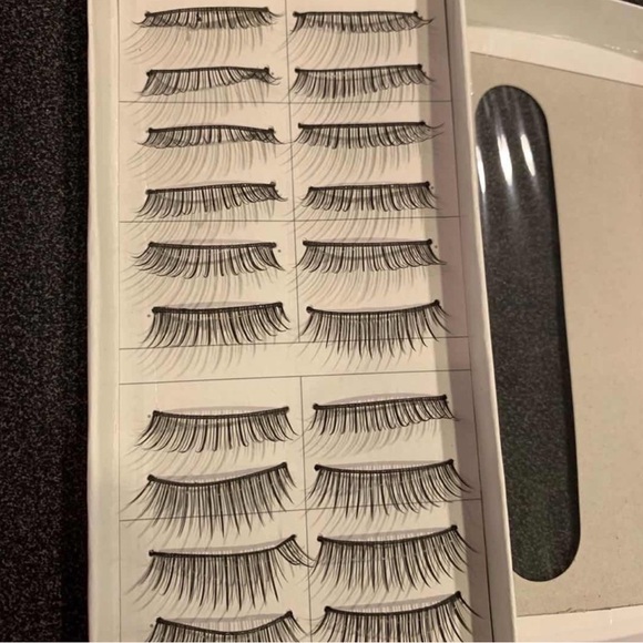 Eyelashes Accessories - Set of False Eyelashes